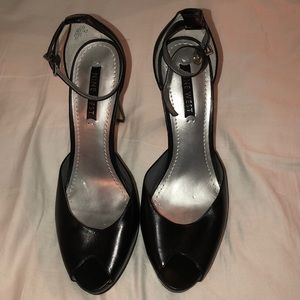 Women’s peep toe ankle heel nine west size 8 1/2
